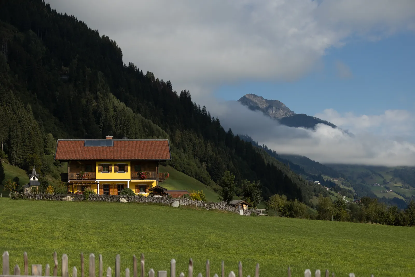 Blick über das Tal im Salzburger Land